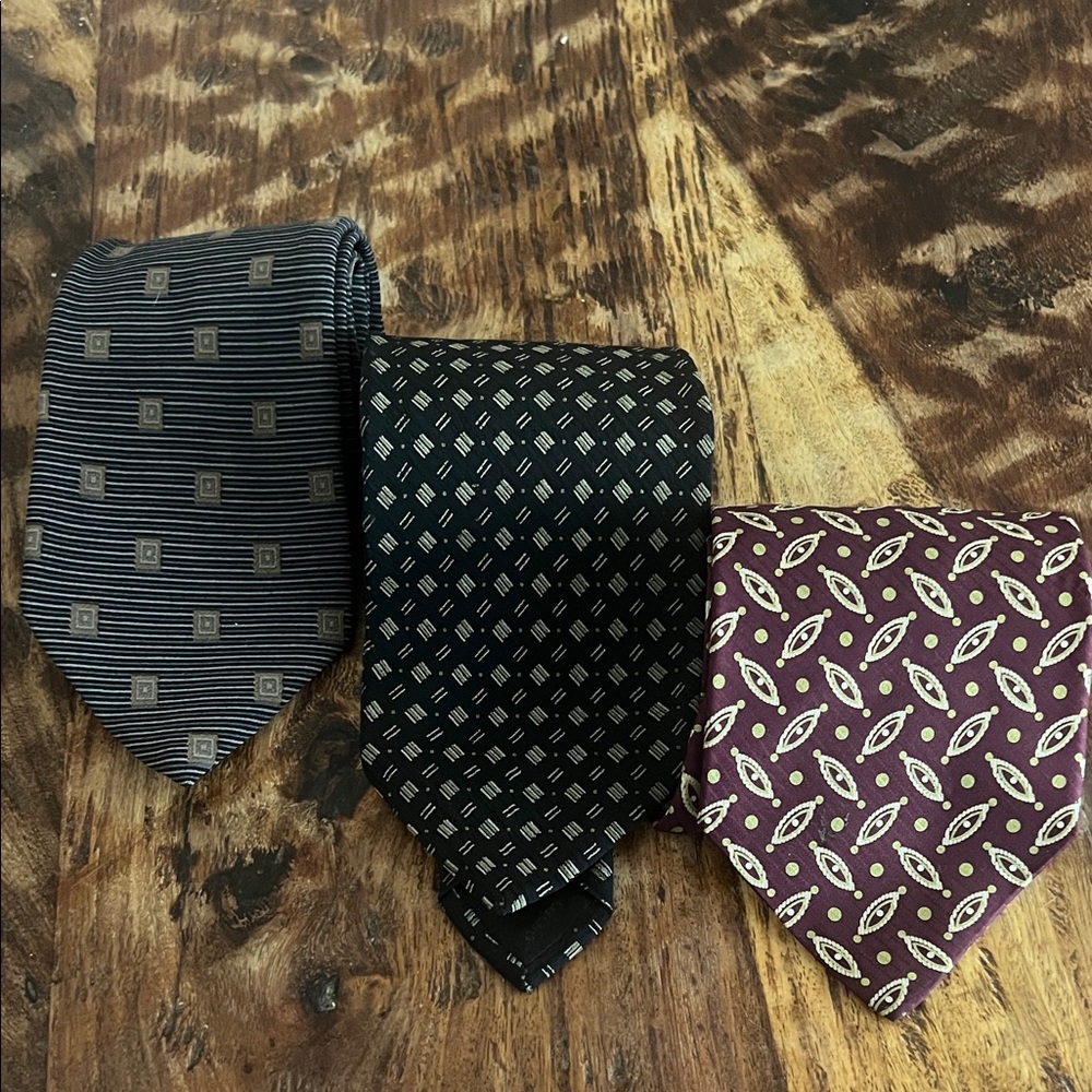 Giorgio Armani Men's Tie Trio - Navy, Black, Burgundy - Picture 1 of 4
